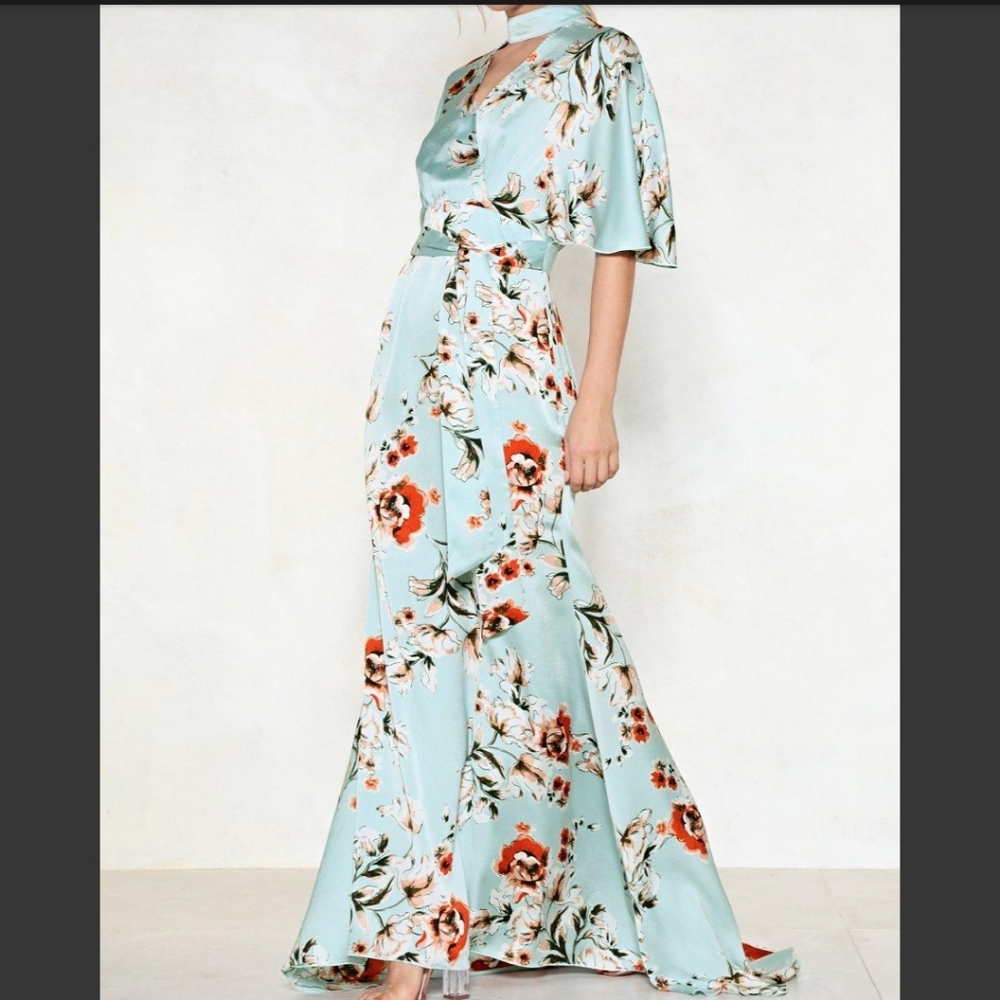 NASTY GAL "Queen of Peace" Dress - Size 6